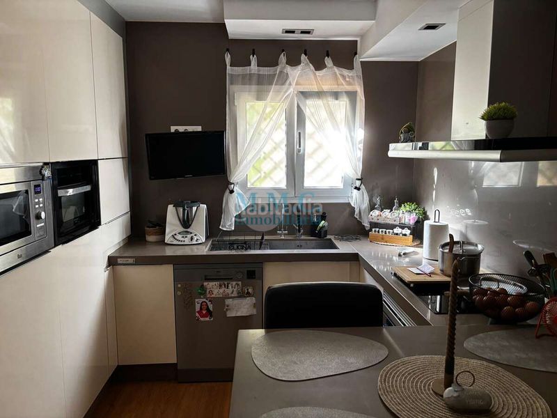 Foto 3dc52e38-5fb9-4933-a3e1-a151d50bd38a. Duplex avec parking dans La Envía Vícar