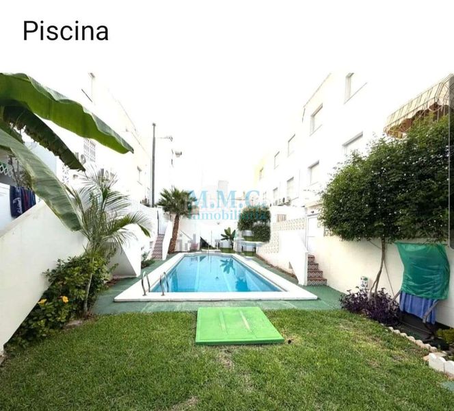 Foto 59f83c06-c540-468e-b24e-6f80ae2fc7d9. Tríplex amb aparcament piscina a Aguadulce Sur Roquetas de Mar