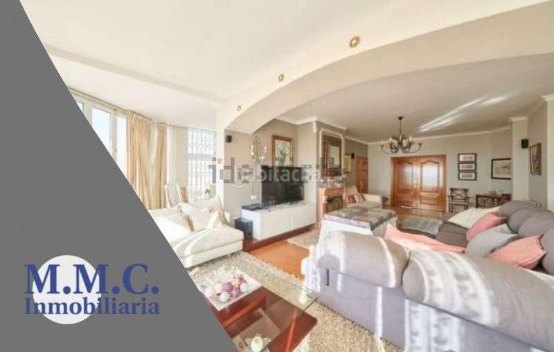 Foto d0ebdc5f-7fe2-4ed6-9c0b-bcc3b312f6bd. Xalet amb calefacció aparcament piscina a El Puerto Roquetas de Mar