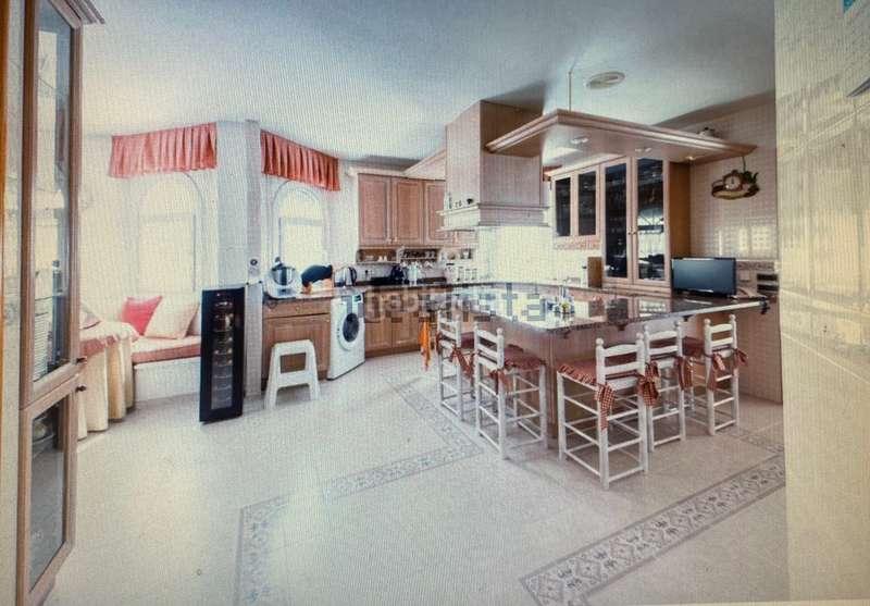 Foto f267d756-6ab4-4aef-bcb5-c545d53d20cd. Xalet amb calefacció aparcament piscina a El Puerto Roquetas de Mar