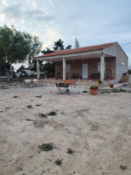 Foto 22e39aad-1f7d-41c6-ab4c-3bd30ec0700a. Casa aparellada a Daya Nueva