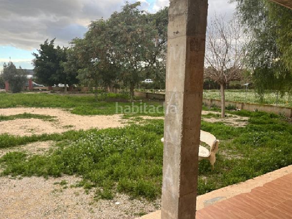 Foto d71c3a3a-eb69-4829-b7fd-e9cdc5c2d41a. Casa aparellada a Daya Nueva