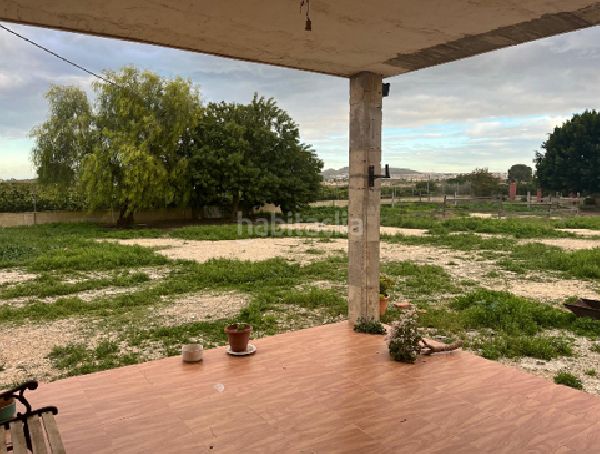 Foto f55ab1f8-7a42-4e5d-987c-f31b4b8c92aa. Casa aparellada a Daya Nueva