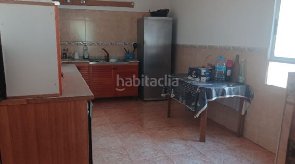 Foto 50f8f454-a0a7-4ee5-acae-ce866005ed4e. Casa aparellada amb piscina a Albatera