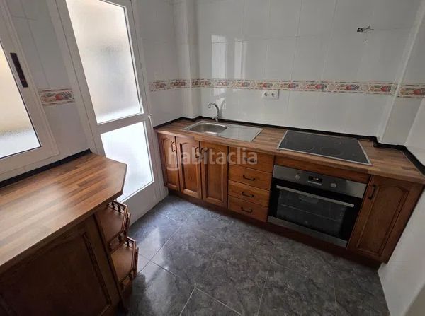 Foto ba88f269-f52c-4203-9db7-e9b9cd51d734. Pis a Las Fuentes-Los Cipreses Aspe