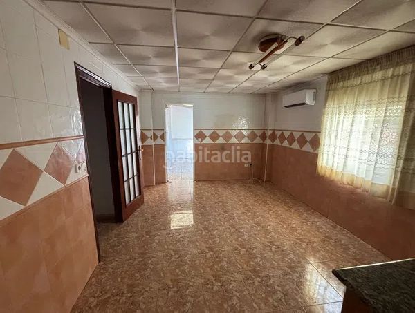Foto 03616a63-96d6-4979-946b-0068ee0af30a. Casa aparellada a Rojales