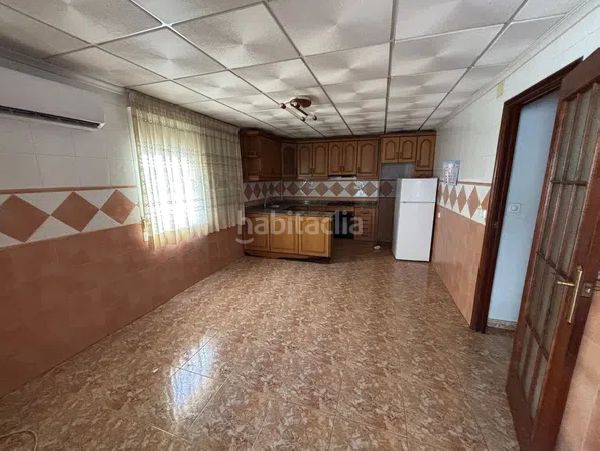 Foto 9106e0c5-8c5e-4474-8c1f-09d3695e9362. Casa aparellada a Rojales