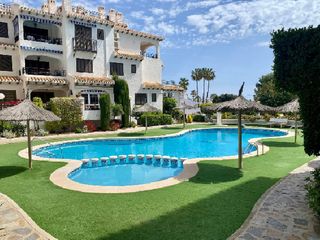 Appartamento in Lomas de Campoamor - Las Ramblas. !cdataprecioso apartamento de 71m con piscina a 600m de playa la