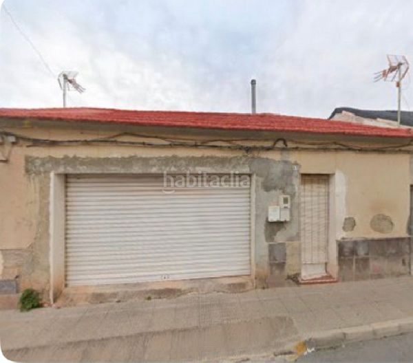 Foto 40988115-2e79-430d-8ec5-86b441cc67a4. Casa aparellada a Bigastro