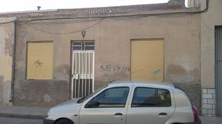 Casa aparellada a Cox