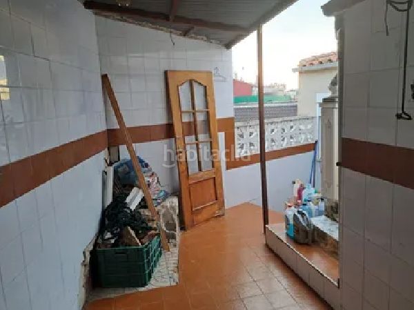 Foto 32c5f860-fa56-4689-b528-f0908b546d7b. Casa aparellada a Centro Rojales