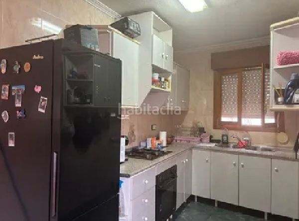 Foto c3a987ec-f269-484c-a23d-0e06884b1540. Casa aparellada a Centro Rojales
