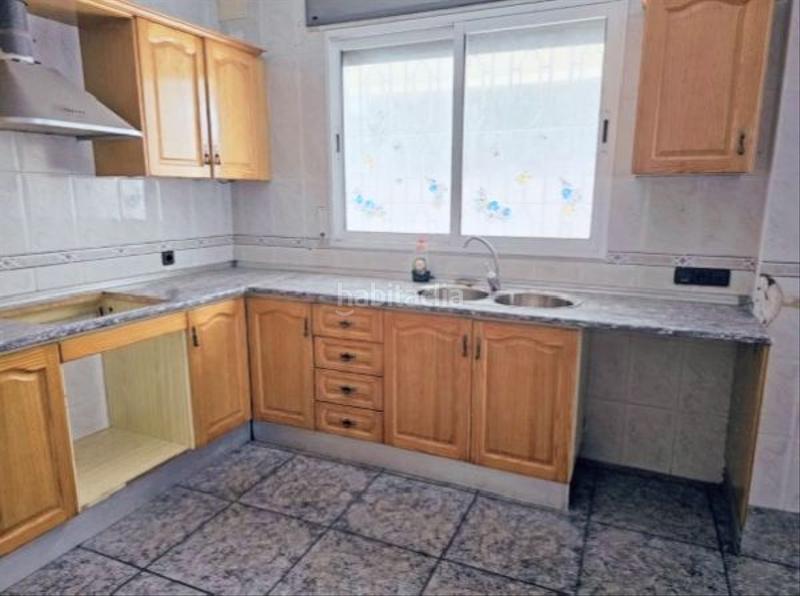 Foto f9e51720-cbfb-4855-bfc7-f66adf10617c. Xalet amb calefacció aparcament a Nou Altabix Elche / Elx