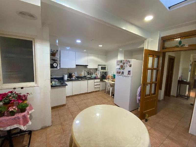 Foto f184863e-7c93-4647-a995-2a3994ffcb25. Casa pareada !cdatase vende casa centro en Novelda