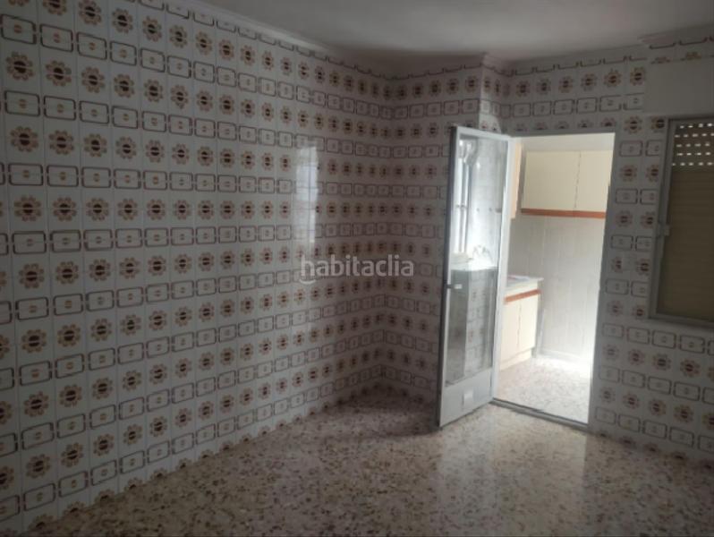 Foto e751a10a-13f1-497a-8436-c45a386993ef. Pis a Albatera