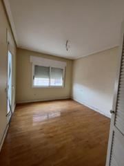Pis a Santomera. !cdataamplio piso céntrico 3 habitaciones con garaje en santomer
