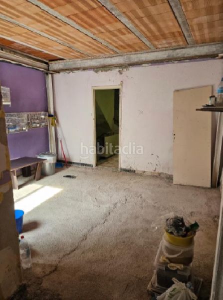 Foto df2f80b9-ee3d-49b9-8af9-634e03855675. Casa aparellada a Novelda
