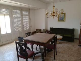 Casa aparellada a Redován. !cdatagran oportunidad! casa de 250m2 para reformar en el centro