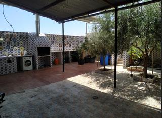 Maison jumelée à Almoradí. !cdatacasa 200m2 4 habitaciones  con garaje, gran patio y terraz
