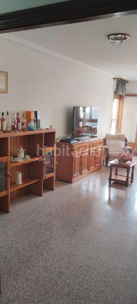 Foto 06fa4a44-29d2-4f26-ab0d-22a79c651000. Piso !cdatapiso de 3 habitaciones 127m en el centro , con patio y trastero en Almoradí