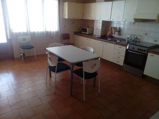 Appartement à Callosa de Segura. !cdata espacioso piso 240m con 5 habitaciones, 2 patios, terraza