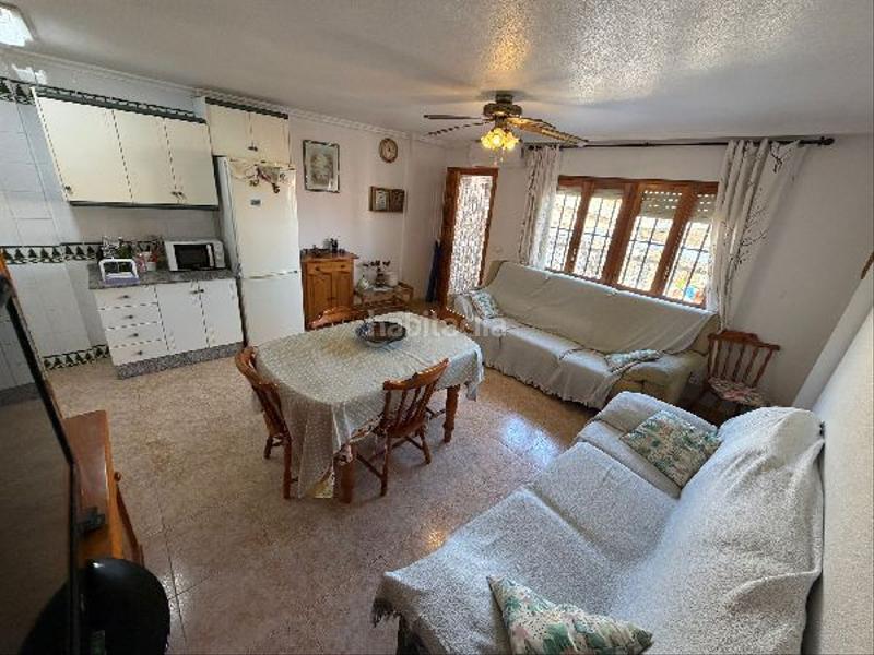 Foto 682a31be-20e7-4d64-8526-be89b1e5a5f9. Chalet avec parking dans Cañada del Molino Torrevieja