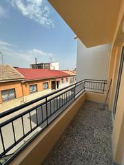 Casa aparellada a Algorfa. !cdatacasa de 3 habitaciones reformada con balcón en algorfa