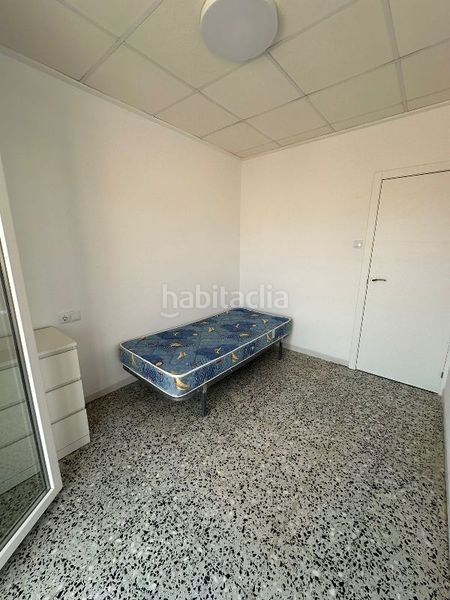 Foto 2aea532e-3817-4be0-8cb7-1ba39f318e12. Casa aparellada a Almoradí