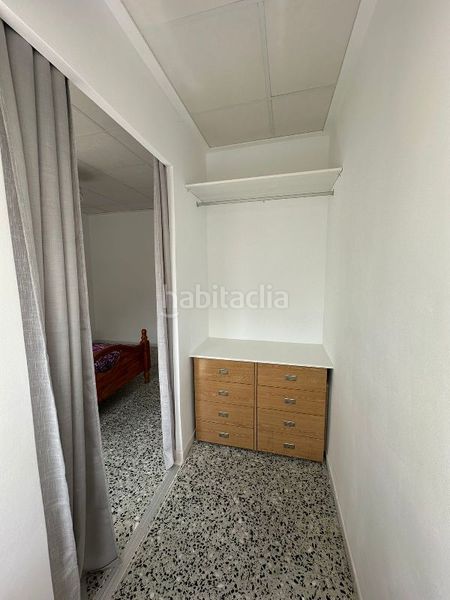 Foto ac5397f5-2b66-4cee-8ba1-413a54324b93. Casa aparellada a Almoradí