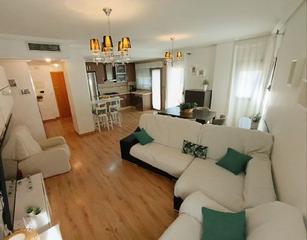 Pis a Callosa de Segura. !cdatavivienda de 164m con 4 dormitorios, garaje y reforma de lu