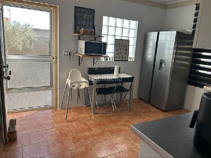 Foto ab131c3f-9ec3-4c65-8a73-be53337f87fa. Casa aparellada amb calefacció a Carrús Oeste Elche / Elx