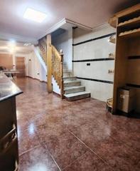 Location Rez-de-chaussée à Las Fuentes-Los Cipreses. !cdatase alquila p.b. y dos alturas mas en aspe