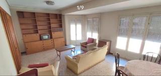 Pis a Pont Nou - Corazón de Jesús. !cdataamplio piso en el centro de elche con ascensor.