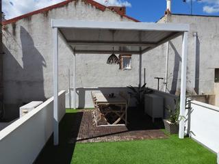 Casa aparellada a Beniel. !cdatacasa independiente totalmente reformada con patio y terraz