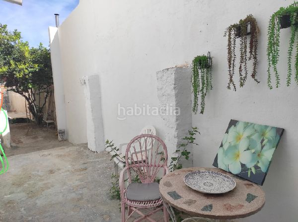 Foto c9854359-8e7d-4d7f-8388-8ebf38ce29cf. Casa aparellada a Rojales