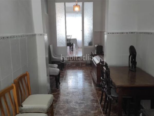 Foto e37af429-d021-41fd-a6f7-80a8da11b7cb. Casa aparellada a Rojales