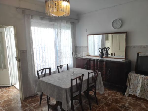 Foto f1f9d313-2d9f-472d-b746-63032555f341. Casa aparellada a Rojales