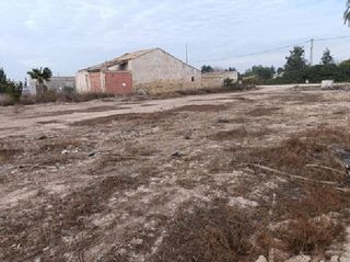 Towny house in La Foia - Daimés - Asprella. !cdataoportunidad unica! amplio terreno con casa y almacen a poc