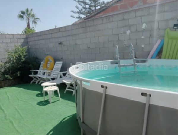 Foto d2c4bc54-662f-4af2-b8b4-d4404dc86a5e. Casa bifamiliare in Montesinos (Los)