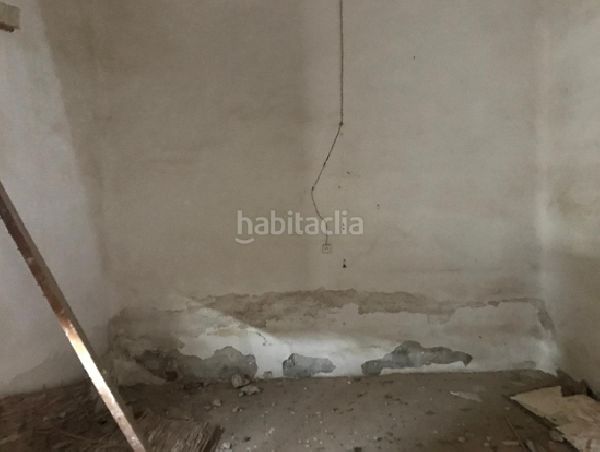 Foto b0701f88-4bb4-4739-80fb-aba1dca26685. Casa aparellada a Benejúzar