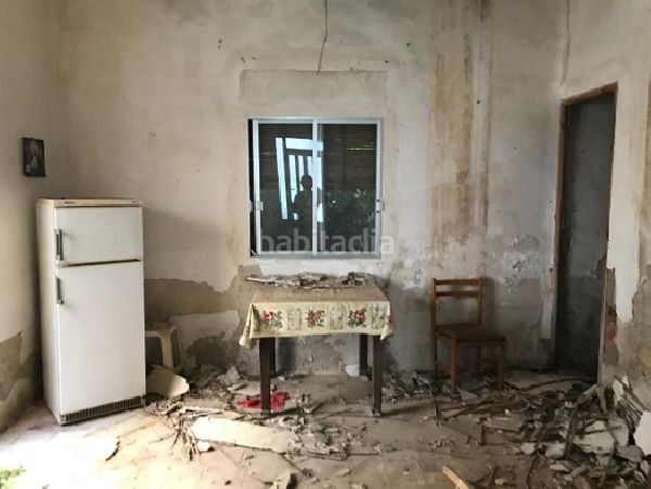 Foto d28d4ac6-fc7e-424f-8855-535b017f0e45. Casa aparellada a Benejúzar