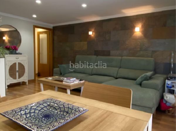 Foto a692e749-29d4-402d-8acf-0cd85b2103a9. Pis a Peña de las Águilas Elche / Elx