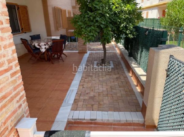 Foto 85971f92-290f-4241-9268-a97441b10453. Casa aparellada a Almoradí