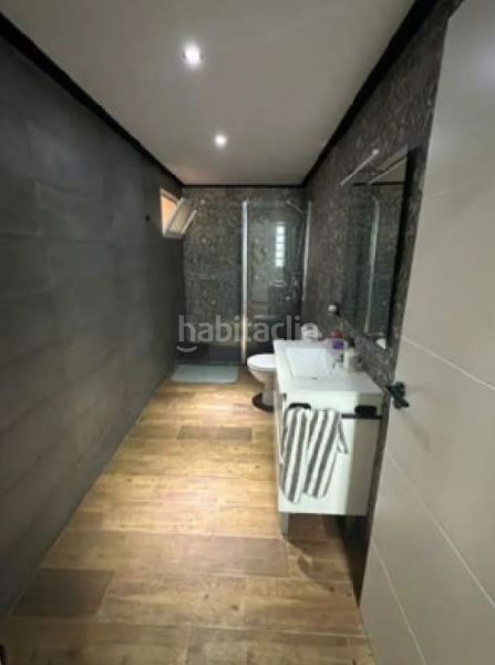 Foto 79a8910a-dfab-46fa-a7e4-b204a9296c9e. Casa aparellada a Catral