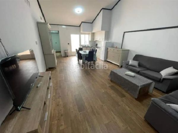Foto c79ea912-82e6-483e-89cd-e80227ee233f. Casa aparellada a Catral