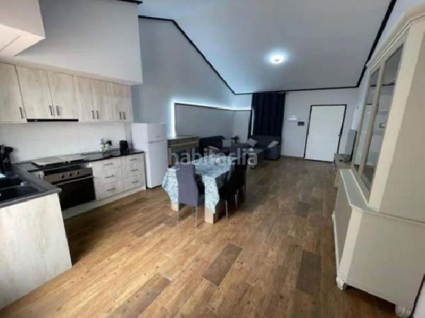Foto e3a830c8-eb30-4545-be34-ec7e28b8803c. Casa aparellada a Catral