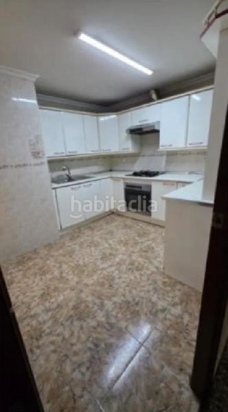 Foto ac6dfef7-83a8-42bd-b3d7-95e5d909699b. Pis a Campello Pueblo Campello (el)