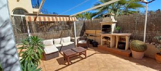 Casa aparellada a Lomas de Campoamor - Las Ramblas. !cdatabungalow planta baja con jardín de 42m, sótano y piscina o
