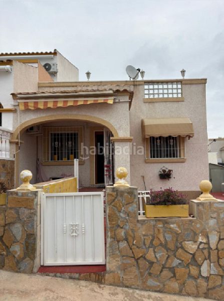 Foto 662c6e15-58c9-4f3d-bed8-81c2ab3b5ba1. Xalet amb aparcament a San Fulgencio
