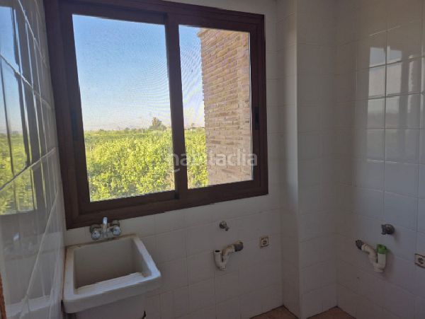 Foto 34e5a00b-39c2-4dee-a8eb-d44a4f985516. Chalet avec parking dans Montepinar - La Aparecida - Raiguero Orihuela